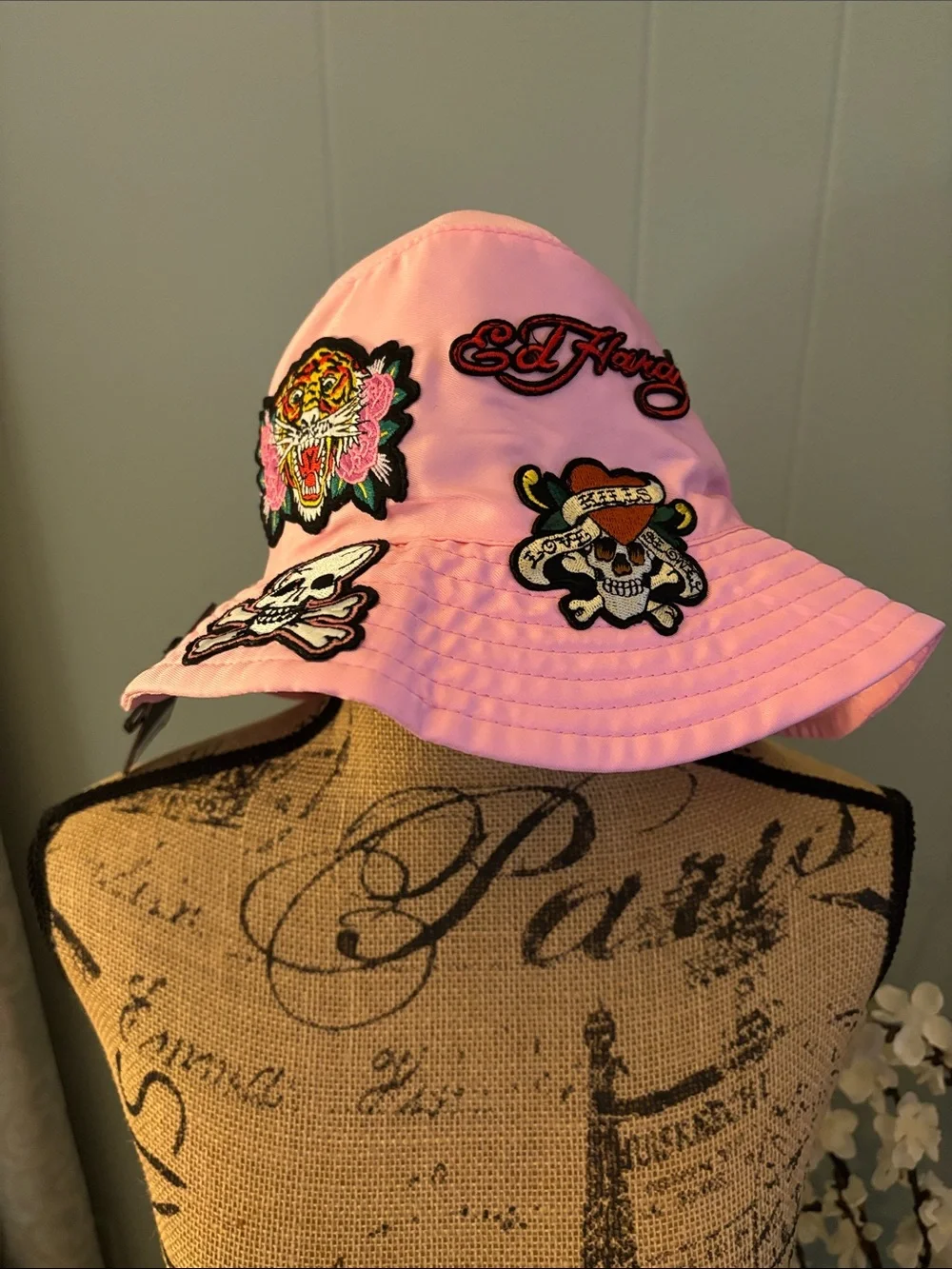 NWT Ed Hardy Graphic Patch Bucket Hat